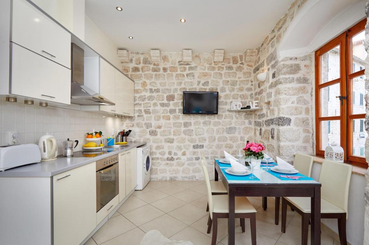La Dolce Vita Apartment โกตอร์ ภายนอก รูปภาพ